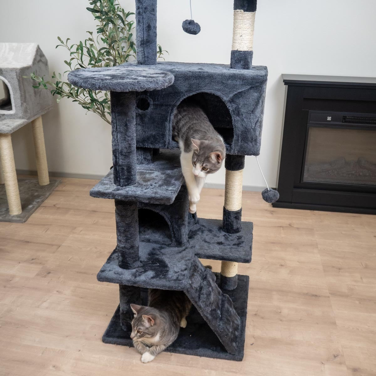 Trekker Cat Tree Hotel 130cm