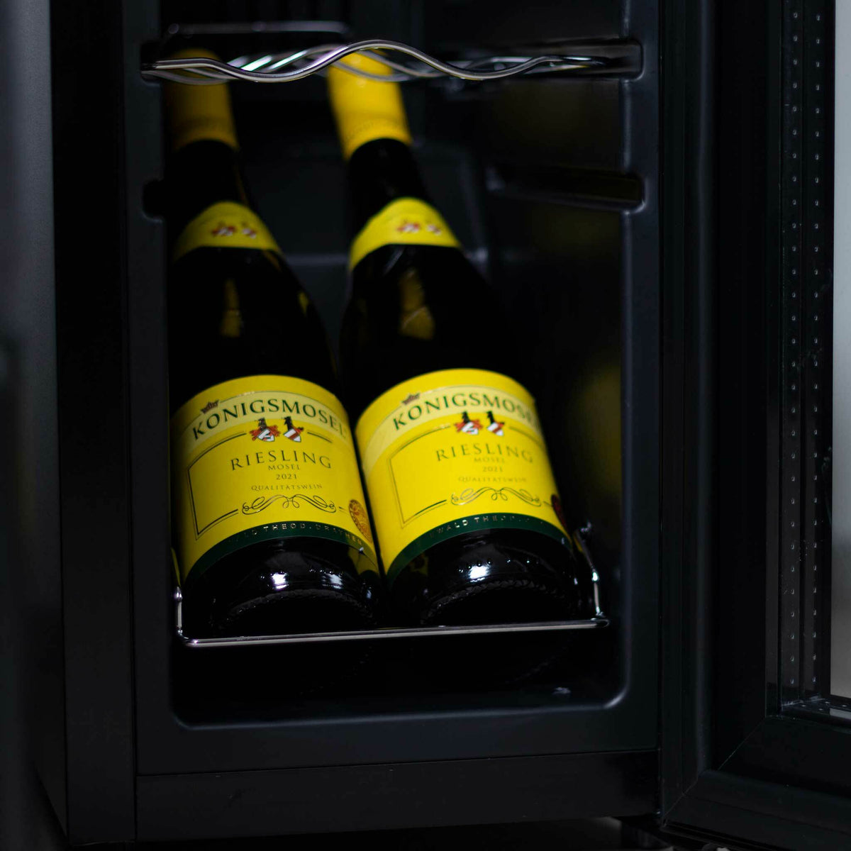 Kuura Vinoteca Piemonte 12