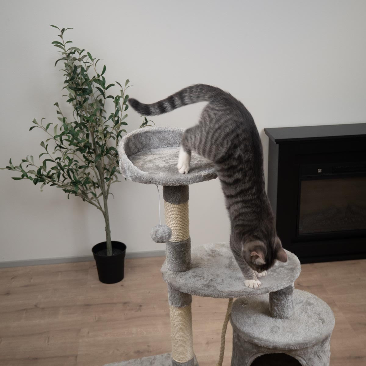 Trekker Cat Tree Home 112cm