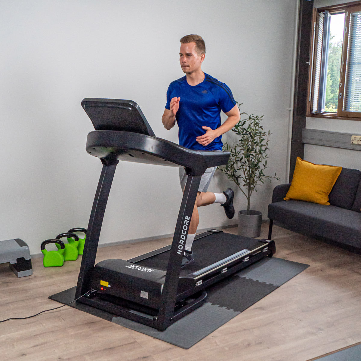 elektrofahrrad mit laufband Nordcore Laufband Core 4500 - 1.490,00 EUR