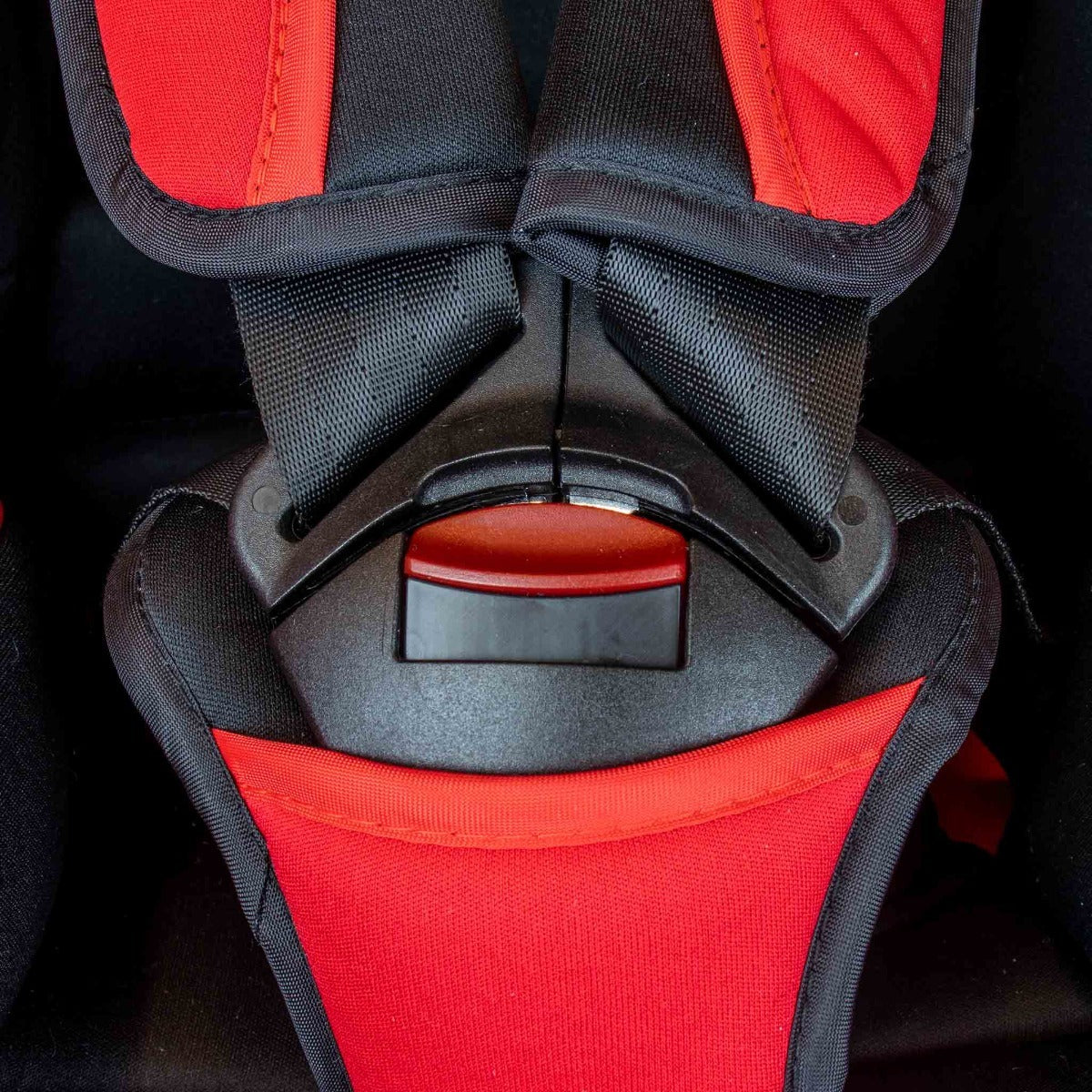 Kikid Car Seat Basic Red, 9-36 kg - 129,00 EUR - Nordic ProStore